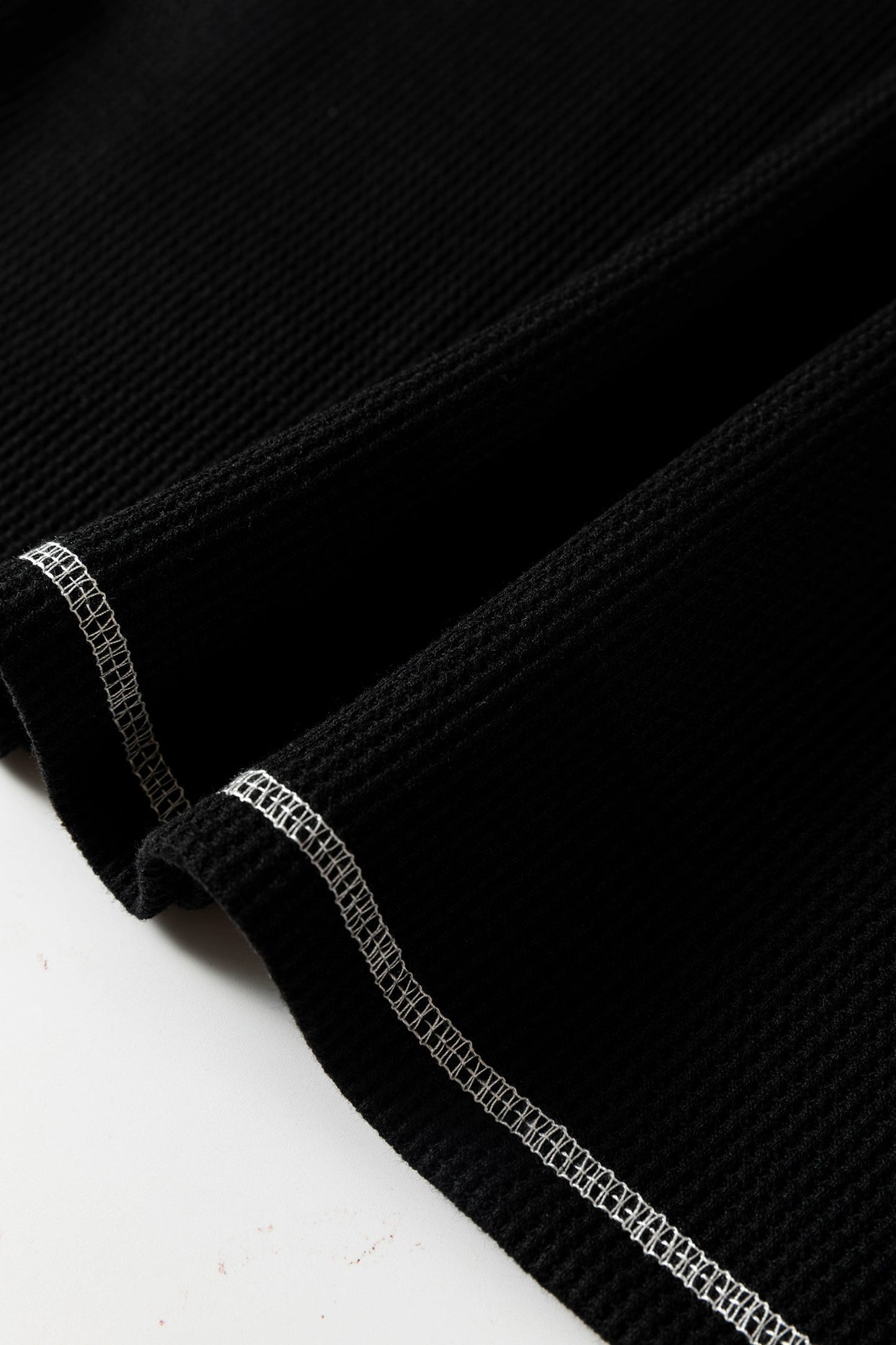 Waffle Textured Contrast Trim V-Neck Tee