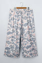 Plus Size Camo Patch Pocket Drawstring Cropped Pants